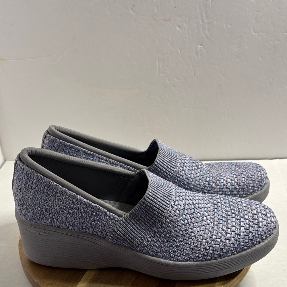 Skechers Women's Comfort Wedge Pump Blue and Gray New without Box Sz 8